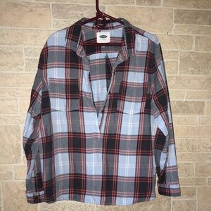 ✅Old Navy Partial Button Down Shirt